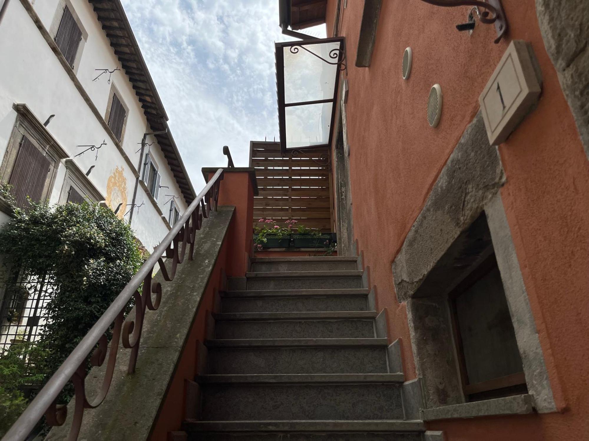 Domus Tuscia Apartments San Faustino Guesthouse ヴィテルボ エクステリア 写真